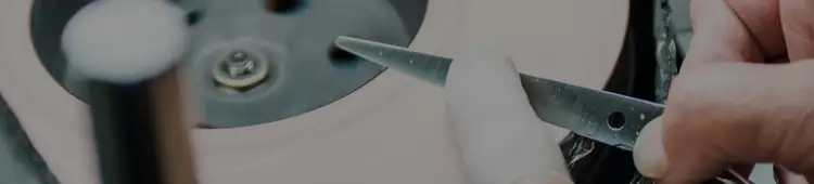 Hands sharpening Kasho shears
